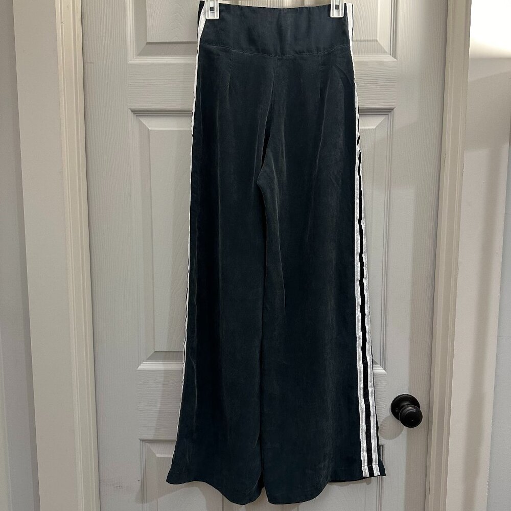 Tribe Kelley Staff Bells Pant Size XS, color Charcoal
